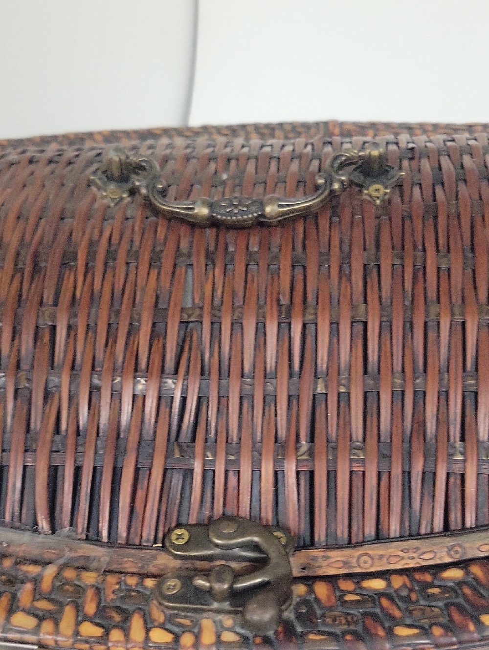 RESERVED FOR @TOUGHLUCK00 - Source Unknown Brown Wicker Basket with Lid - Picture 7 of 11